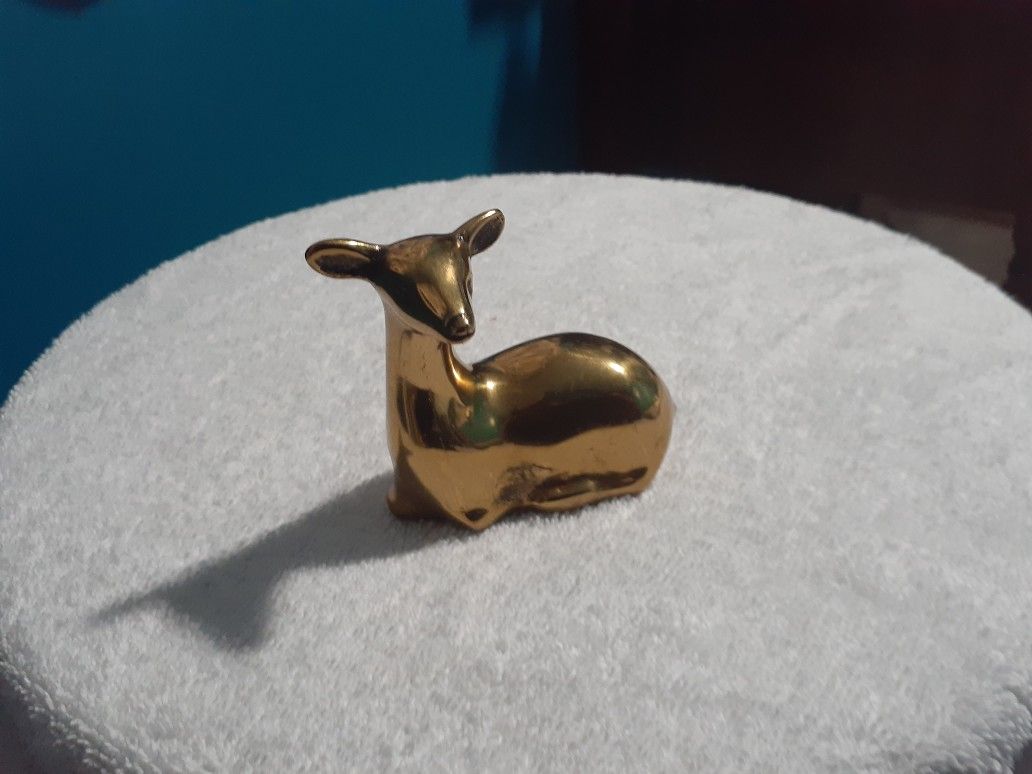 Dear brass decoration very heavy GOLD COLOR
