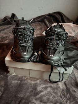 Balenciaga track runner