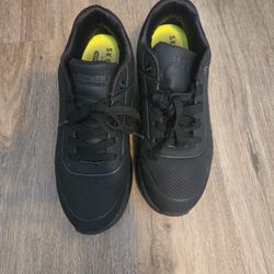 Unisex Black Sketchers Shoes