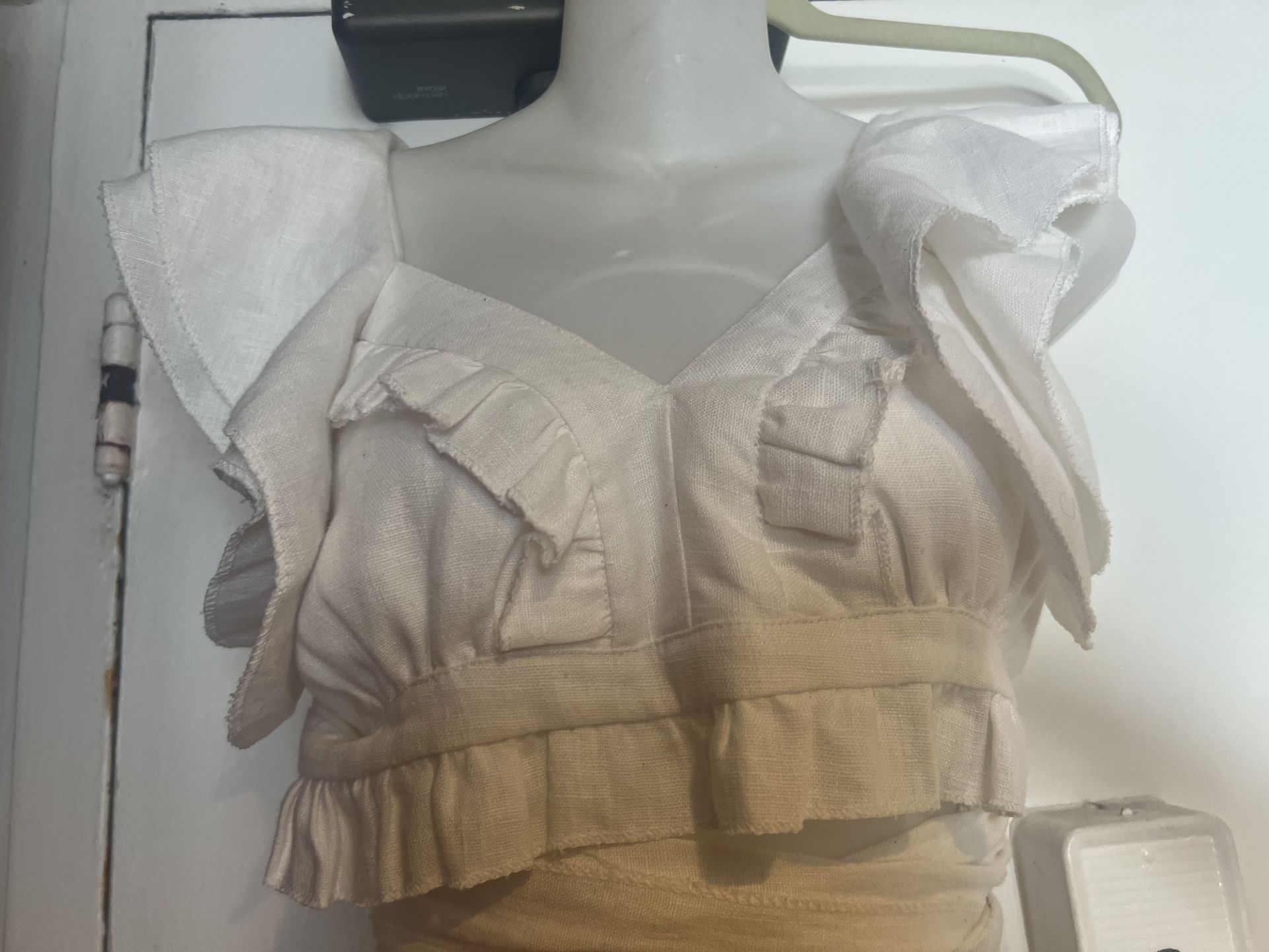 Ruffles Top White VENDOR GIPCCO Dress Shirt Pretty Halter Top 