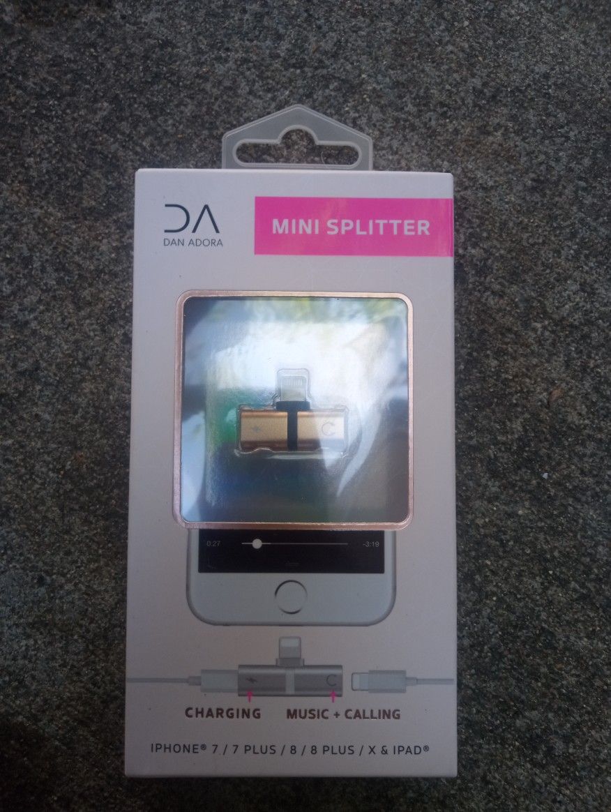 Dan Adora iPhone 3-in-1 Mini Splitter
