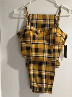 2 Pcs. Yellow /Blk N White Bustier W Pants  Size Small - Background N Stock