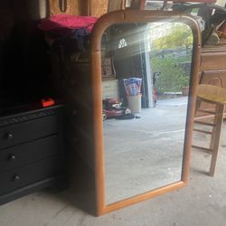Like New dresser mirror