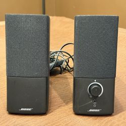 Bose Companion 2 Series III Multimedia Speakers - for PC (with 3.5mm AUX & PC Input) Black