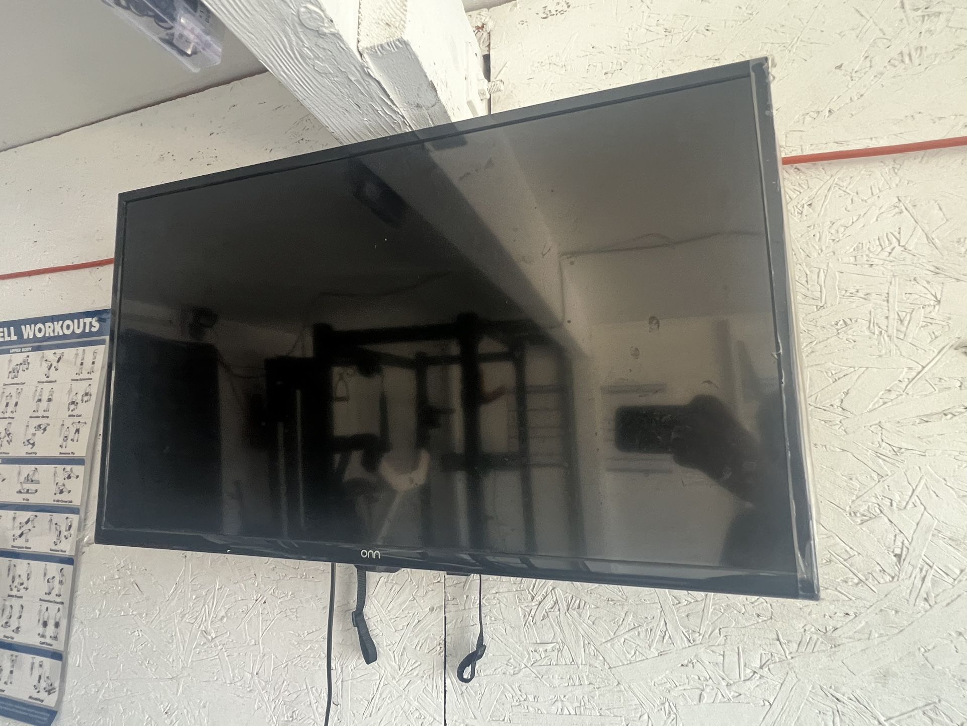 ONN tv Monitor And Bracket