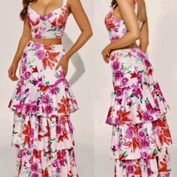 NWT Women’s Floral Two-Piece Crop Top & Tiered Skirt Set in White, Pink & Orange. Size L