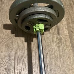 NEW CONDITION: 6 ft Steel Standard Barbell With CAP Weight Plates: 25s, 10s & 5s ( Total: 100 lbs)
