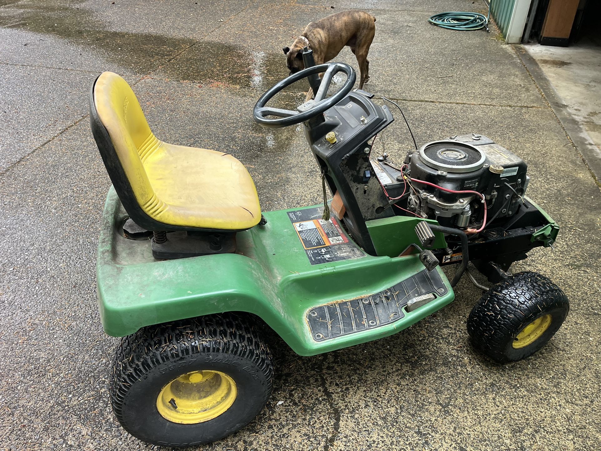 John Deere Lx-176 Mower