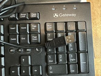 NEW GATEWAY COMPUTER KEYBOARD