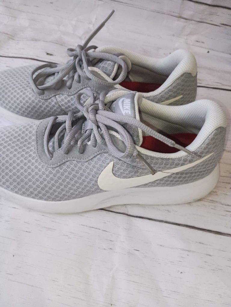Womens Nike Shoes