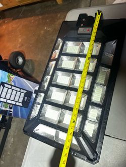 Brand NEW Big 10000 WATTS. Solar Street Light Outdoor waterproof for commercial or home
