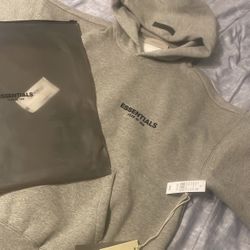 Essentials Fear Of God Hoodie Size Small/medium
