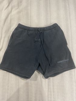 Essentials Shorts 