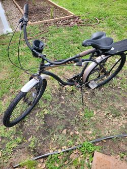 Huffy Empire 26" Cruiser Bicycle