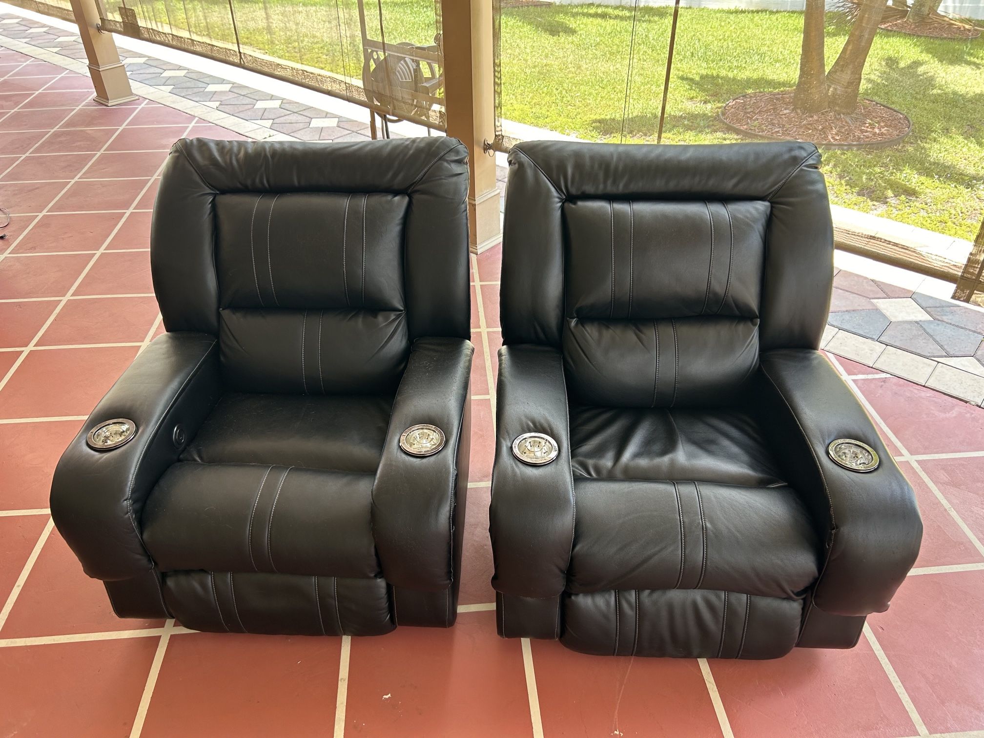 Leather Electric Recliners 1 LEFT!!