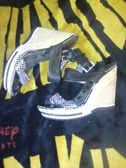 Sandal heels