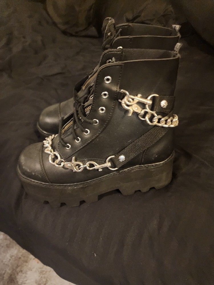 Boots TUK