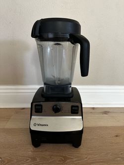 Vitamix Blender with Pitcher and Lid