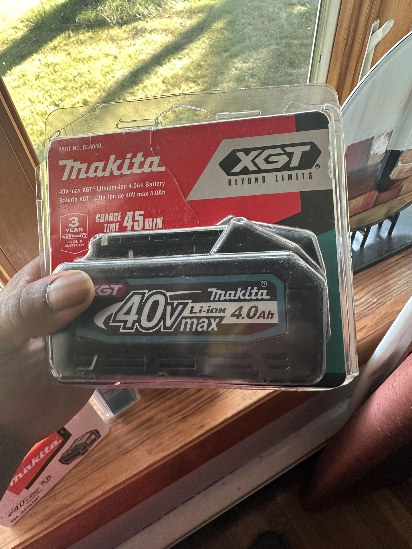Makita 40V 4.0 Brand New In Box Sealed