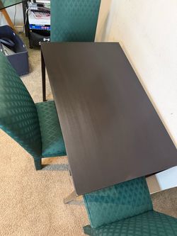 Table & 4 Chairs
