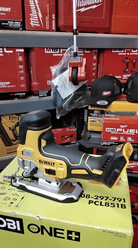 DEWALT 20V MAX XR BRUSHLESS CORDLEES VAR, SPEED JIG SAW (TOOL ONLY)