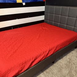 Bed Full Size 