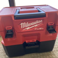 Milwaukee Vacuum 0960