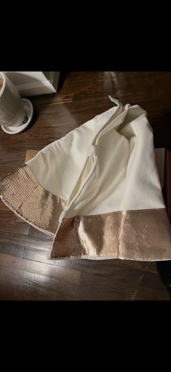 Christmas Skirts And Accessories Ranging From $1o$30