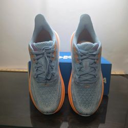 Hoka Clifton 9 Airy Blue Ice Water Women's Size 8.5B Running Shoes 1127896-ABIW