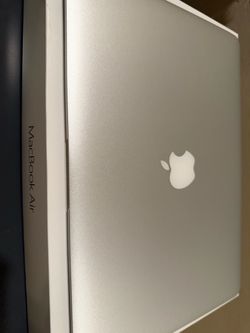 Apple MacBook Air Laptop-13-inch
