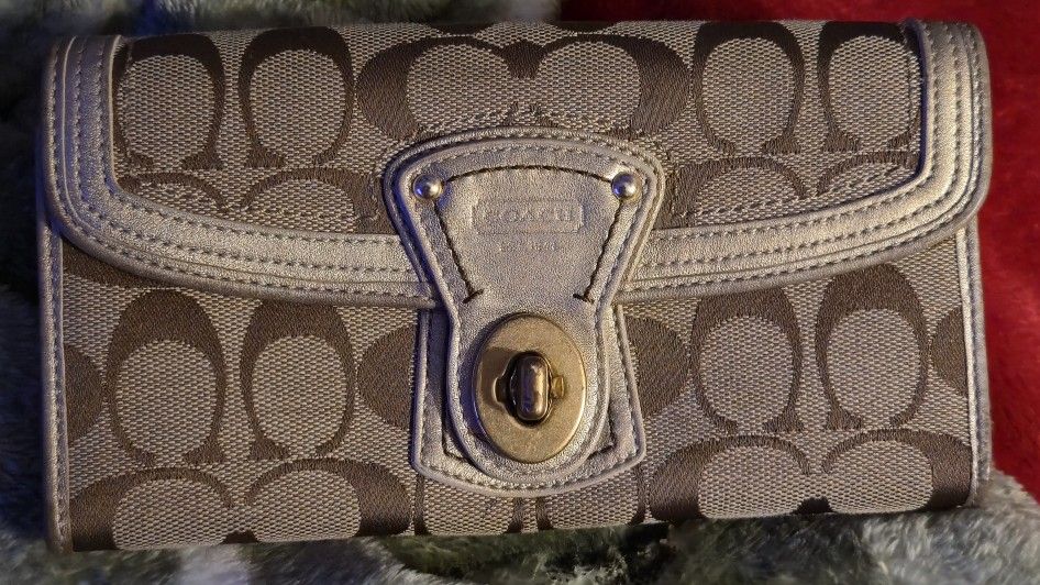 Coach Purses And Wallets