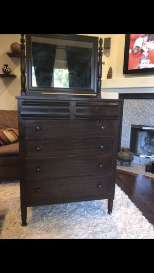 Classic Sligh Antique 1900 Dresser W Locking Drawer Mirror