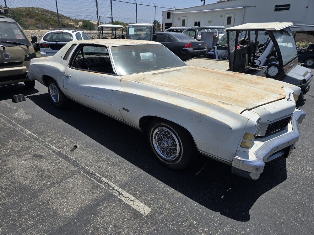 1974 Chevy Monte Carlo ( Runs ) 