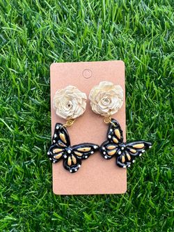 Aretes Hechos a mano disponibles en el area de Ontario $13 el par
