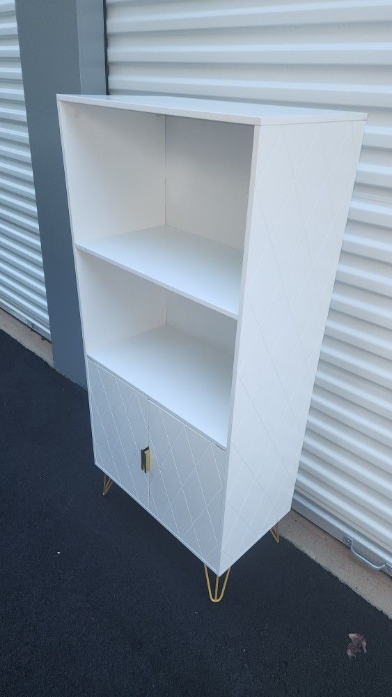 Bookshelf/storage White.