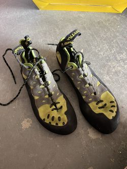 Climbing Shoes Men’s 10.5/ Women’s 11.5+