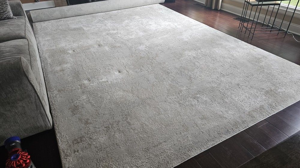 9' x 12' Designer made in Turkey Area Rug