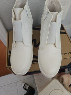 6. 5 Women White Shoe With Heel