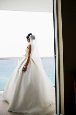 Jesus Peiro Wedding Dress