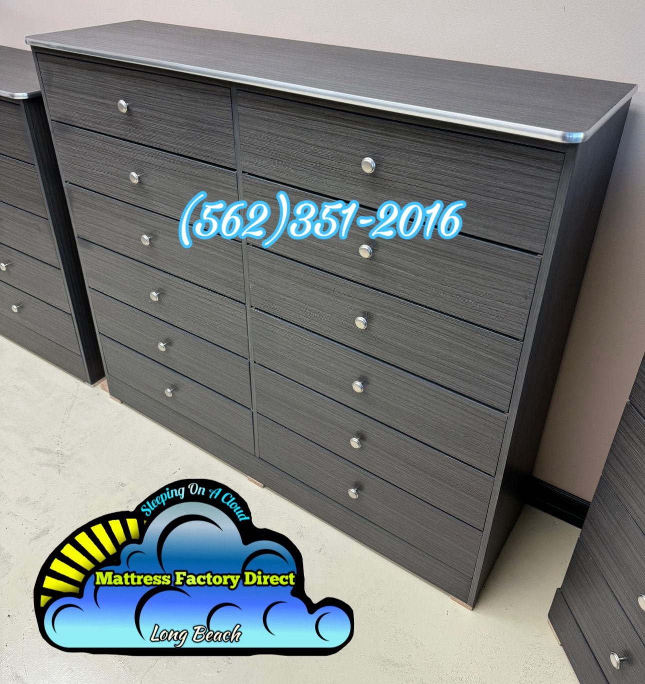 Spacious Light Grey 12 Chest 🚚