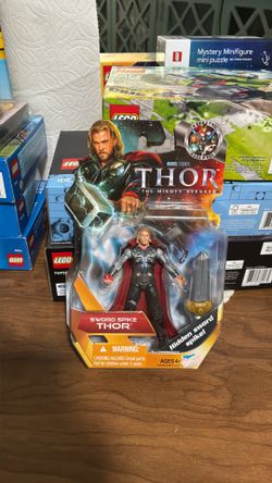 Marvel Studios ~ Sword Strike Thor ~ Exclusive Action Figure