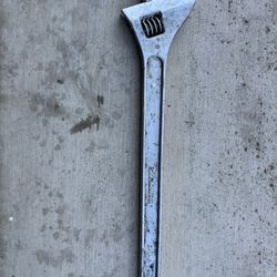 24 Inch Adjustable Crescent 