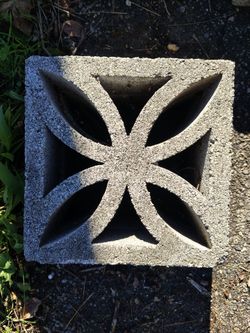 Free cement blocks