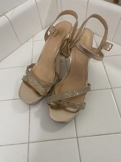 xs Dress and 7 1/2 Heels