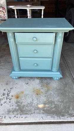 End table/night stand