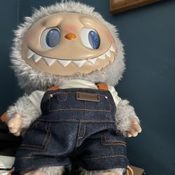 Big Labubu