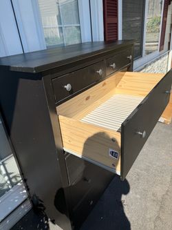 Free dresser