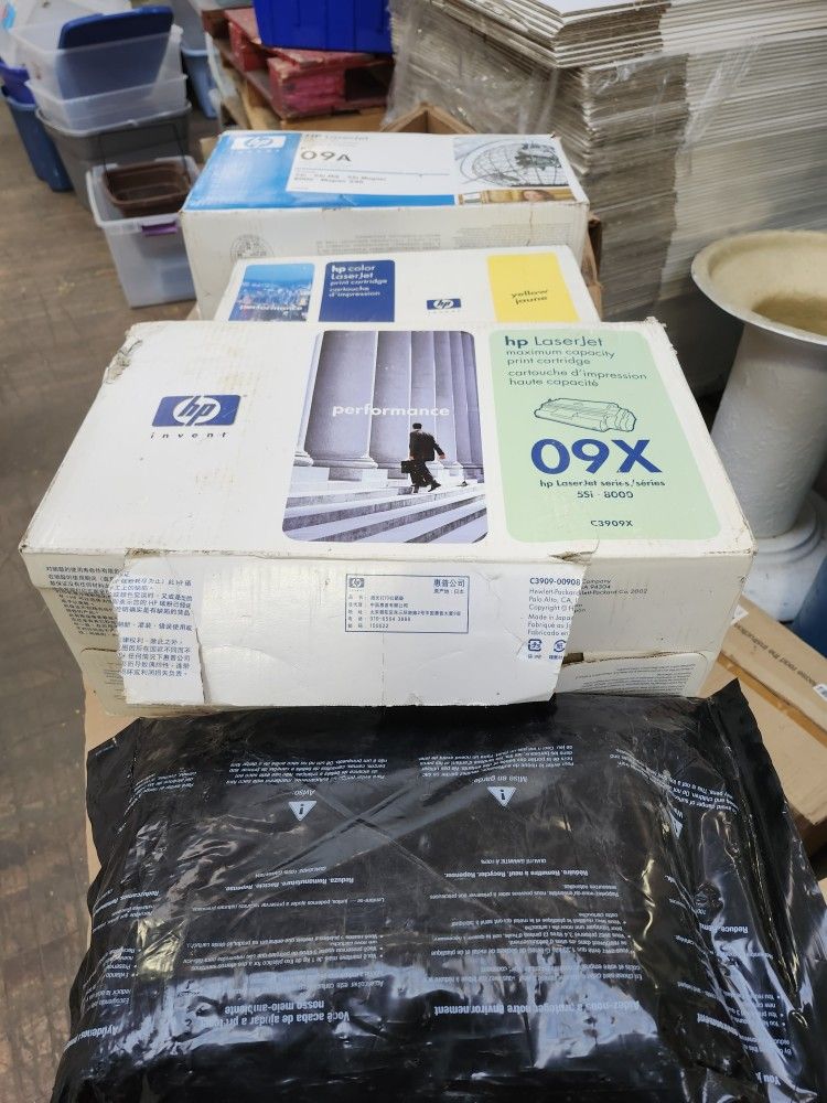 Hp color laser jet yellow & hp laser jet print cartridges 09A R 240 & 09X HP LASER JEES