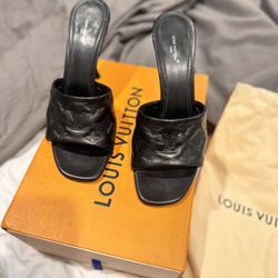 Louis Vuitton Black Leather Revival Slide Heels  Size 41 Great Condition Authentic