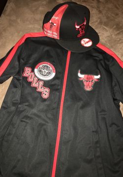 Chicago’s bulls jacket and hat